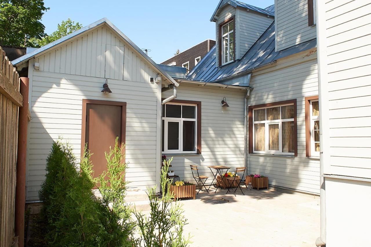 Greenhouse Apartments Jūrkalne Exteriör bild